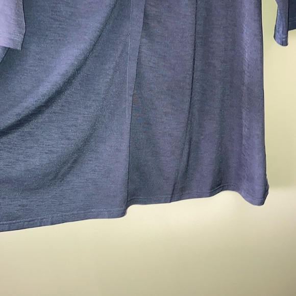 Red Coral Elegant Blue Tunic Top with Flowing Silhouette - Picture 6 of 14